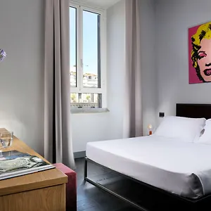 2* Pensión Art Navona